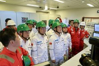 Chủ tịch nước thăm và làm việc tại các công trình dầu khí