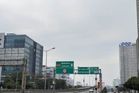 Giao thông thông thoáng tại đường Nguyễn Xiển, Hà Nội.