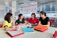 Muốn tăng độ phủ bảo hiểm nhân thọ, trước tiên cần để người tham gia yên tâm