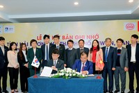 Ông Nguyễn Minh Hùng, Phó chủ tịch UBND tỉnh Hải Dương phát biểu tại lễ ký kết