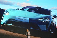 Nhà sáng lập và Giám đốc điều hành Xiaomi, ông Lei Jun, phát biểu tại buổi giới thiệu mẫu xe điện SU7 đầu tiên của tập đoàn này tại Bắc Kinh, Trung Quốc vào cuối tháng 12/2023. Ảnh: Reuters