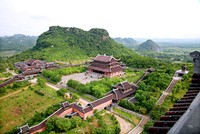 Chùa Bái Đính nằm trong Khu du lịch sinh thái Tràng An