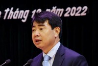 Ông Lê Tuấn Hồng, Bí thư Huyện ủy Lương Tài bị kỷ luật Cảnh cáo do mắc vi phạm nghiêm trọng khi giữ chức vụ Chủ tịch UBND huyện Gia Bình (tỉnh Bắc Ninh).