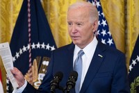 Tổng thống Mỹ Joe Biden phát biểu tại Nhà Trắng ngày 23/2/2024. (Ảnh: AFP/TTXVN)