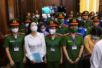 Xét xử bà Trương Mỹ Lan: Khoảng 3.000 người liên quan