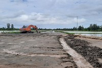 Nguồn nguyên liệu cát san lấp khan hiếm, khiến cho các công trình, dự án gặp nhiều khó khăn