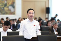 Đại biểu Trần Văn Khải tham gia thảo luận. 