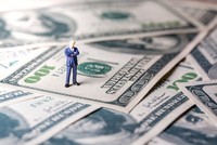 Theo tính toán của Bloomberg, để lọt vào 1% tinh hoa là những người giàu có nhất nước Mỹ, cần kiếm được khoảng 488.000 USD/năm. Ảnh minh hoạ. (Nguồn: Internet)