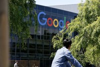 Bên trong khuôn viên trụ sở Google tại thành phố Mountain View, bang California, Mỹ. Ảnh: AFP 