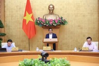 Chính phủ tổ chức Hội nghị trực tuyến với các địa phương, Bộ Kế hoạch và Đầu tư đã cập nhật 2 kịch bản tăng trưởng kinh tế năm 2024. (Ảnh: VGP)