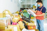 Hoạt động tại một bưu cục của BEST Express Việt Nam 