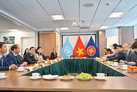 Đoàn công tác có buổi làm việc với Phái đoàn Thường trực Việt Nam tại Liên Hợp Quốc. Ảnh: T.T.H