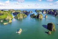 Quần đảo Cát Bà thuộc huyện Cát Hải (TP. Hải Phòng) gồm hàng trăm hòn đảo lớn nhỏ