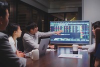 Khi tài sản cố định của doanh nghiệp hết khấu hao, chi phí sẽ giảm mạnh