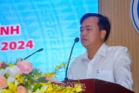 Chủ tịch UBND tỉnh Cà Mau Huỳnh Quốc Việt phát biểu tại buổi đối thoại với nông dân và doanh nghiệp Cà Mau