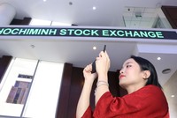 Nhiều ngân hàng vẫn đang ở ngoài sàn niêm yết, dù đã “ngấp nghé” từ lâu