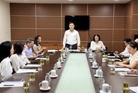 Ông Nguyễn Hồng Minh, Phó giám đốc Sở Du lịch Hà Nội phát biểu tại cuộc họp.