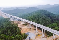 Một đoạn cao tốc Diễn Châu - Bãi Vọt. (Ảnh: Sỹ Hoà).