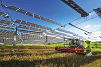 Theo Cơ quan Năng lượng tái tạo quốc tế (IRENA), cần phải đầu tư 5.000 tỷ USD hàng năm vào các công nghệ chuyển đổi năng lượng để đáp ứng mục tiêu hạn chế mức tăng nhiệt độ trung bình toàn cầu ở mức 1,5 độ C Ảnh: AFP