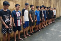 Nhóm đối tượng cho vay lãi nặng, bắt thế chấp bằng tài khoản iCloud. Ảnh: Công an Bắng Giang.