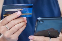 Người dân cần cảnh giác với thủ đoạn giả danh nhân viên tài chính, ngân hàng để hỗ trợ cho vay, nâng hạn mức tín dụng... 