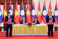 Vietjet (VJC) trao thoả thuận tăng cường kết nối vận tải hàng không Việt Nam - Lào