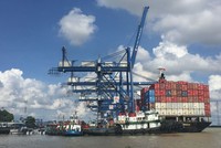 Doanh nghiệp cần có kế hoạch xuất nhập khẩu, làm cơ sở ký kết hợp đồng dài hạn với hãng tàu, giảm thiểu tối đa tác động của giá cước, phụ phí.