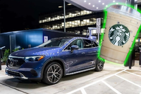 Mercedes-Benz hợp tác với Starbucks lắp đặt trạm sạc nhanh cho xe điện