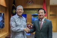 Phó Chủ tịch Quốc hội Nguyễn Khắc Định gặp Phó Thủ tướng Malaysia Dato Sri Haji Fadillah bin Haji Yusof.