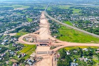 Chủ tịch Quảng Ngãi chỉ đạo tháo gỡ vướng mắc của dự án cao tốc Bắc - Nam