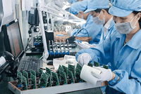 Nhiều "ông lớn" FDI có kim ngạch xuất nhập khẩu hàng tỷ USD thường xuyên làm thủ tục hải quan tại Chi cục Hải quan quản lý các KCN Yên Phong.