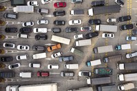 Việc ưu đãi thuế tiêu thụ đặc biệt cho xe PHEV và HEV góp phần giảm ô nhiễm không khí tại các thành phố lớn.