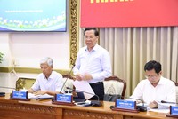 Chủ tịch UBND TP.HCM đề nghị Trưởng bốn Ban quản lý dự án kiểm điểm thật kỹ từng dự án, cập nhật kế hoạch và giữ cam kết giải ngân từng tháng. Ảnh: TTBC.