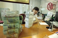 Ngân hàng Nhà nước bơm 46.500 tỷ đồng ra thị trường, lãi vay liên ngân hàng vẫn tăng