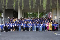 Các thí sinh của STEAM for Girls có mặt tại Victoria School - Nam Sài Gòn để tham dự cuộc thi