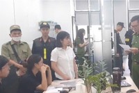 Cơ quan công an khám xét tại Công ty Dược phẩm NAC. Ảnh: CACC