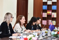 Bà Caroline Beresford, Đại sứ New Zealand tại Việt Nam vừa có cuộc làm việc với Bộ GD&ĐT Việt Nam. 