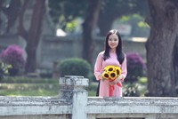 Phương Anh, sinh viên nhận học bổng Swing for the Kids: Học cách để yêu thương, cho đi… 