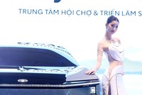 Dàn người mẫu xinh đẹp tại Vietnam Motor Show 2024 