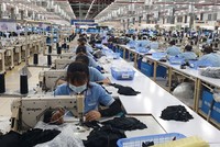 Các doanh nghiệp đang gặp vấn đề về tài chính, pháp lý, giải phóng mặt bằng, thủ tục đất đai... cần được hỗ trợ tháo gỡ khó khăn. Ảnh minh hoạ