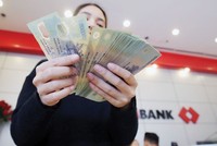 Áp lực từ chênh lệch huy động và cho vay