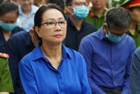 Bị cáo Trương Mỹ Lan, cựu Chủ tịch HĐQT Tập đoàn Vạn Thịnh Phát tại tòa.