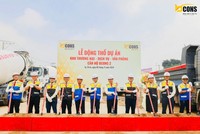 Ban lãnh đạo Tập đoàn Bcons làm lễ xúc cát chính thức khởi công xây dựng dự án
