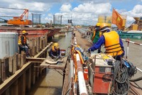 Thi công xây dựng cầu Đại Ngãi 2 (Ảnh: Xuân Lương).