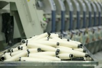 Mỹ áp dụng tự vệ toàn cầu với sản phẩm xơ sợi staple nhân tạo từ polyester.