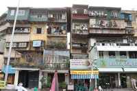 Việc triển khai các công tác liên quan cải tạo, xây dựng lại nhà chung cư cũ trên địa bàn TP. Hà Nội còn rất chậm, không đảm bảo tiến độ đã đề ra tại Đề án và các Kế hoạch triển khai Đề án.