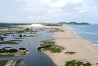 Khu vực dự kiến xây dựng Cảng Bãi Gốc tại thị xã Đông Hòa.