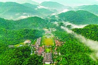 Trung tâm Văn hóa Trúc Lâm thuộc quần thể di tích lịch sử và danh lam thắng cảnh Yên Tử 