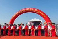 Sau 13 tháng thi công, cầu Phước Long chính thức thông xe sáng 30/12. 