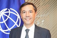 Ông Andrea Coppola, Chuyên gia kinh tế trưởng và quản lý Chương trình Tăng trưởng công bằng, tài chính và Thể chế của Ngân hàng Thế giới tại Việt Nam, Campuchia và Lào 